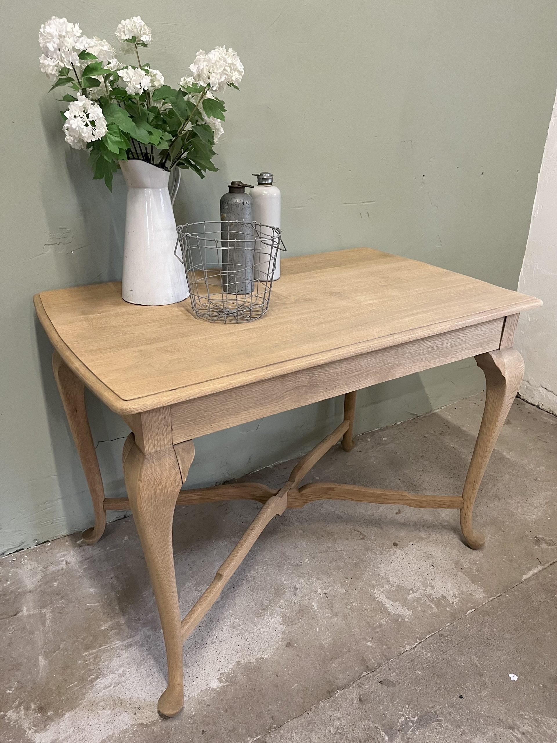 eiken bijzettafeltje eiken bijzettafeltje